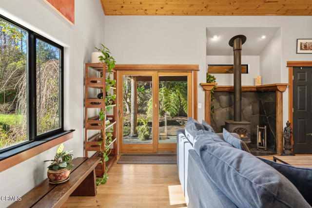 Detail Gallery Image 5 of 35 For 42560 Little River Airport Rd, Little River_1,  CA 95456 - 3 Beds | 2 Baths