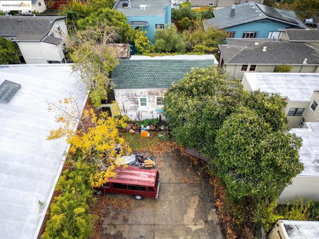 2331 San Pablo Ave, Berkeley CA: https://media.crmls.org/mediaz/7b15d464-fb7f-43ce-968a-834791c4124a.jpg