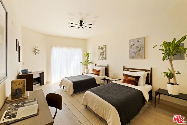 1717 Malcolm Avenue, Los Angeles CA: https://media.crmls.org/mediaz/7b16f0d8-e5df-4d0e-9e15-afac25b164a1.jpg