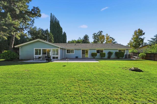 16120 Poderio Ct., Ramona CA: https://media.crmls.org/mediaz/7b16f7e5-94d5-480d-a610-cc986d7fea30.jpg