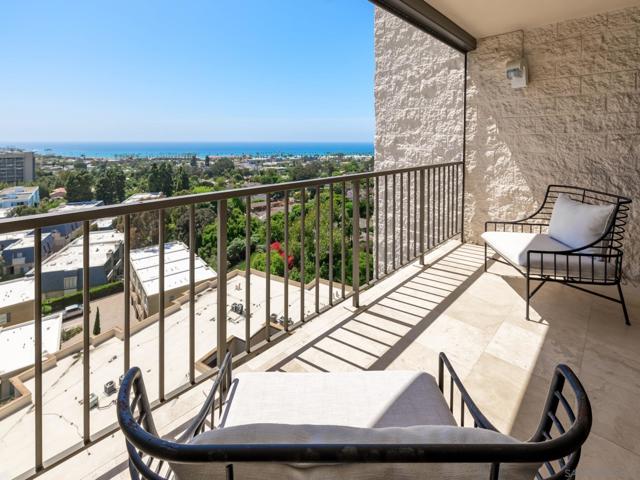 2500 Torrey Pines Rd, La Jolla CA: https://media.crmls.org/mediaz/7b17167a-8c9d-46c7-867b-160a771fa519.jpg