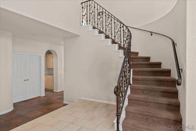 445 De Anza Court, Oceanside CA: https://media.crmls.org/mediaz/7b17c2c3-f5d1-44ff-ba8c-8fb3c0d6dc58.jpg