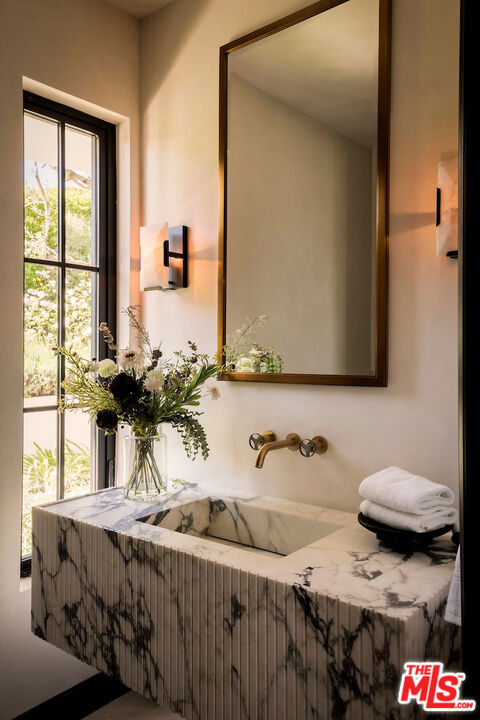 Drew Fenton | 10932 Savona Road Los Angeles CA | MLS: 7216618