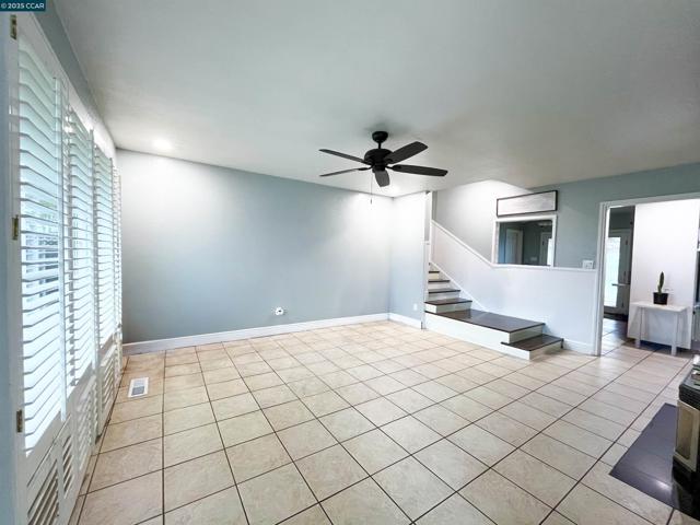 250 W Cypress Rd, Oakley CA: https://media.crmls.org/mediaz/7b18c0f2-ef91-4b43-bdf8-36828db8a50e.jpg