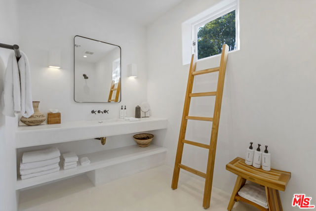 Drew Fenton | 27405 Pacific Coast Highway Malibu CA | MLS: 7483511