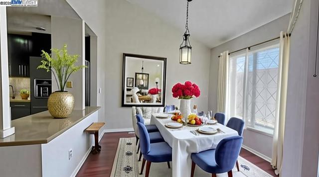 14161 Seagate Dr, San Leandro CA: https://media.crmls.org/mediaz/7b1a2ebe-796e-41be-b49e-400410373610.jpg