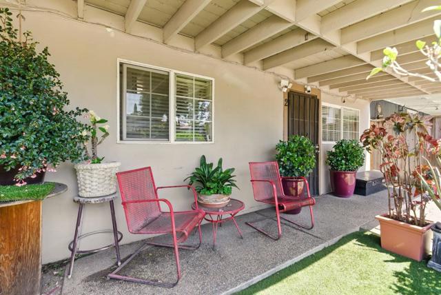 109 Dumbarton Avenue, Redwood City CA: https://media.crmls.org/mediaz/7b1adb9b-caf6-4b0f-8892-cf928ced925b.jpg