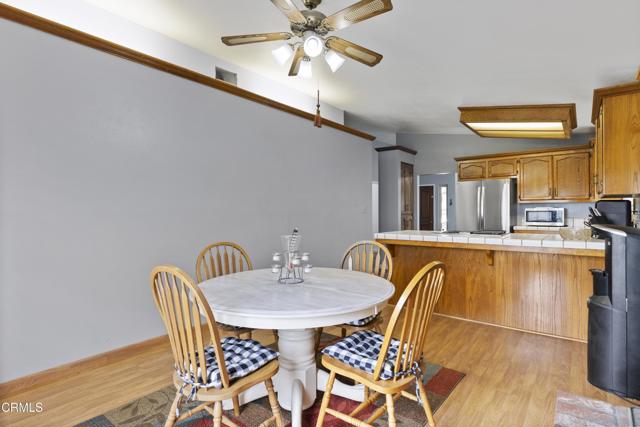 22728 Westwood Boulevard, Tehachapi CA: https://media.crmls.org/mediaz/7b1b1b4a-5e00-431b-85b8-79b88b6fadf4.jpg