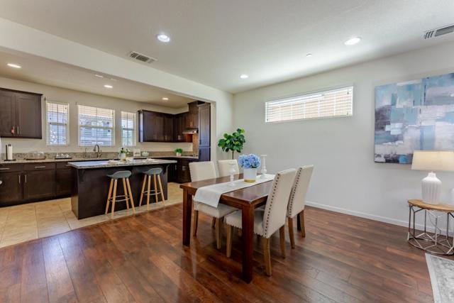 1091 S Shields Avenue, Mountain House CA: https://media.crmls.org/mediaz/7b1b5389-2ea3-4b57-be38-b012f8522f6e.jpg