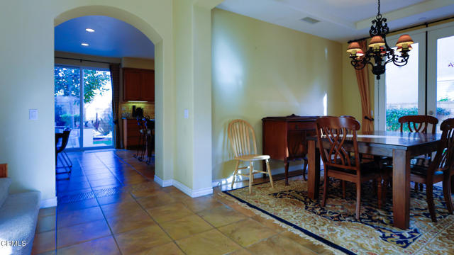 Detail Gallery Image 10 of 35 For 650 Charleston Pl, Ventura,  CA 93004 - 4 Beds | 3 Baths