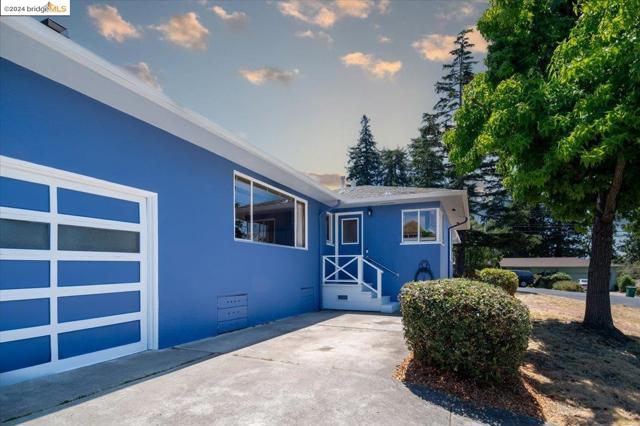 Image 4 of 47 For 59 Anson Way