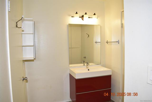 4107 Mount Alifan Pl, San Diego CA: https://media.crmls.org/mediaz/7b1c3346-89fe-42af-a3da-b879e9d66d71.jpg
