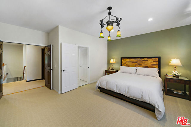 24822 Wooded Vista, West Hills CA: https://media.crmls.org/mediaz/7b1c7cb3-3cc7-4a0a-83ea-9d44d99cf740.jpg