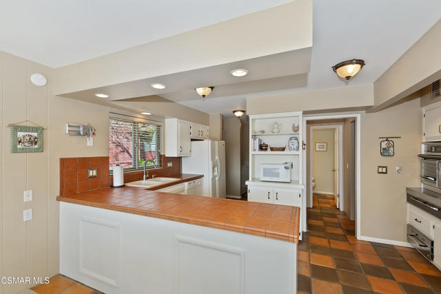 675 Main Kitchen