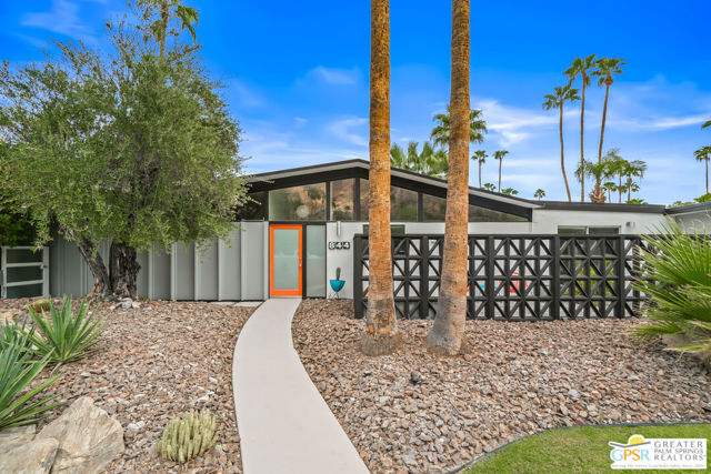 844 N Topaz Circle, Palm Springs, CA 92262