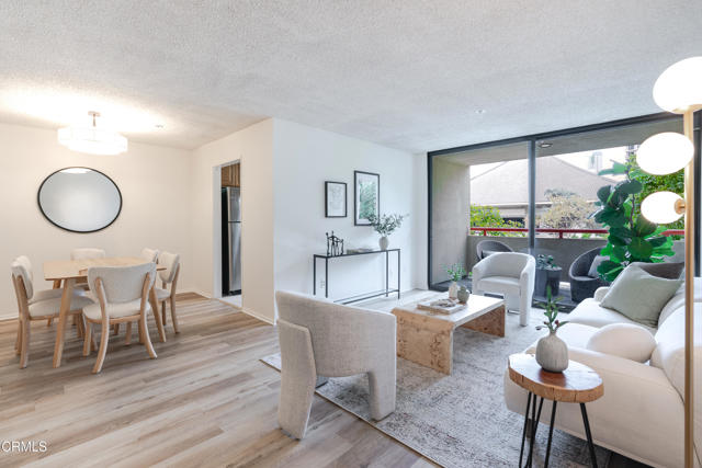 Detail Gallery Image 2 of 15 For 222 S Central Ave #101,  Los Angeles,  CA 90012 - 2 Beds | 2 Baths