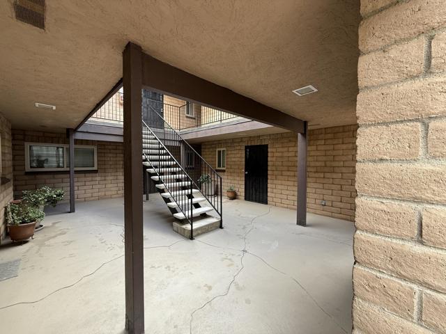 Detail Gallery Image 35 of 42 For 941 D Avenue, Coronado,  CA 92118 - 2 Beds | 1 Baths