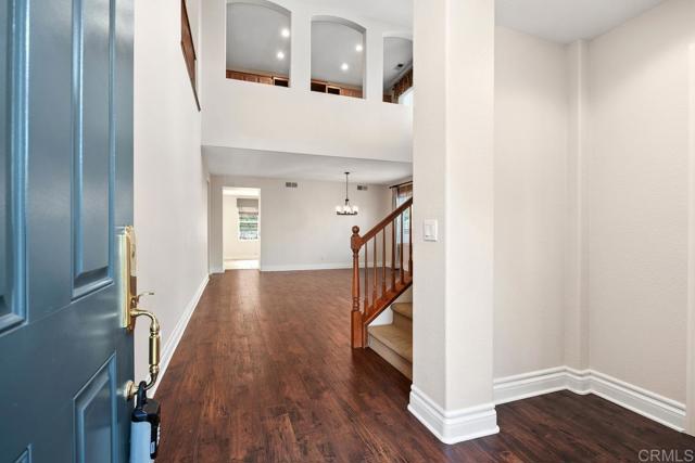 Detail Gallery Image 4 of 56 For 1122 via Vera Cruz, San Marcos,  CA 92078 - 5 Beds | 3 Baths