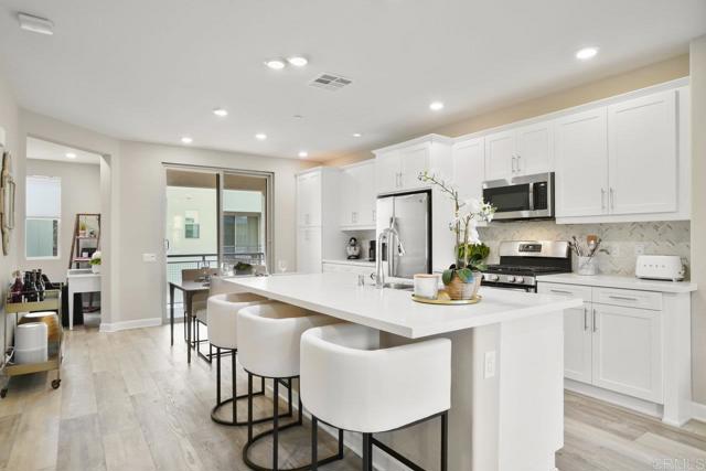 16755 Coyote Bush Drive, San Diego CA: https://media.crmls.org/mediaz/7b1f5473-c6df-43b5-bf80-9bd3c1594c68.jpg