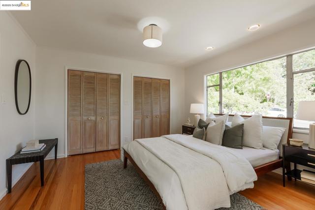 4191 Fruitvale, Oakland CA: https://media.crmls.org/mediaz/7b20869b-7a05-4deb-bb02-9a58cb65d2a4.jpg