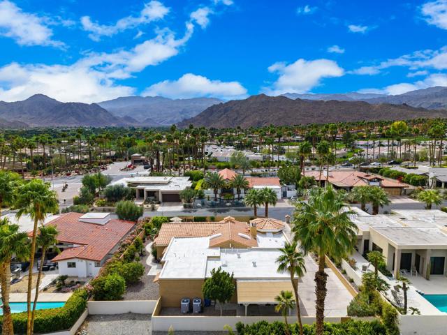 73580 Agave Lane, Palm Desert CA: https://media.crmls.org/mediaz/7b2098b3-6b8a-4277-b72b-924a43d7bf6e.jpg