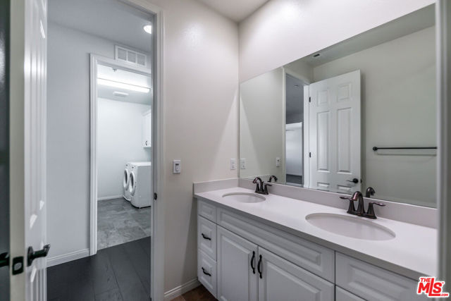 22379 Driftwood Court, Santa Clarita CA: https://media.crmls.org/mediaz/7b21256e-2206-4edd-9136-5d3763b33f5f.jpg