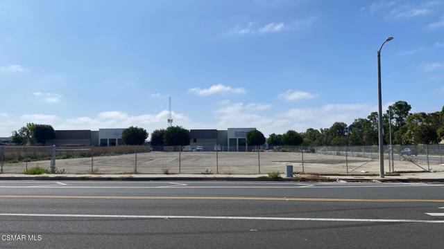 2300 Latigo Avenue, Oxnard CA: https://media.crmls.org/mediaz/7b22763c-e43c-4347-a7c3-6e3f10091121.jpg