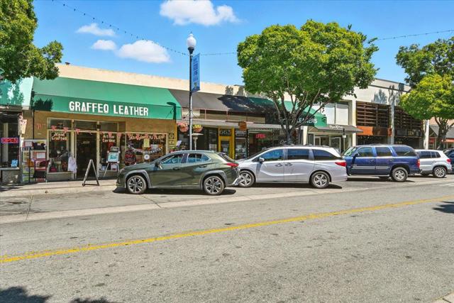 657 Walnut Street, San Carlos CA: https://media.crmls.org/mediaz/7b246854-9539-4304-958d-a966352dffe6.jpg