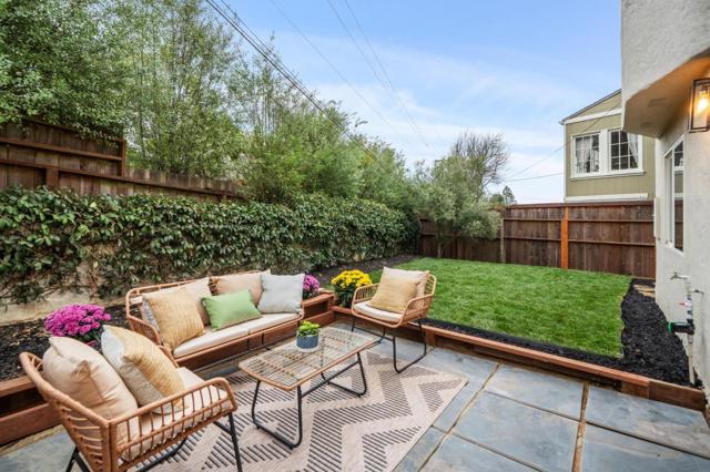 929 Darien Way, San Francisco CA: https://media.crmls.org/mediaz/7b247b4a-1469-4211-87ef-ad9902e2d92c.jpg