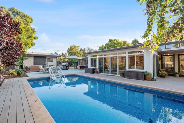 814 Gail Avenue, Sunnyvale CA: https://media.crmls.org/mediaz/7b24e499-621a-4ca2-85fe-e308ab6520ee.jpg