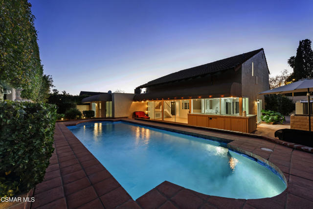 4524 Greengate Court, Westlake Village CA: https://media.crmls.org/mediaz/7b264076-01a5-4c3b-a210-3496ea88ebc3.jpg