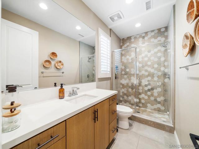 916 Camino Aldea, Chula Vista CA: https://media.crmls.org/mediaz/7b265286-7269-41b0-a6d7-eb5618b8d6e0.jpg
