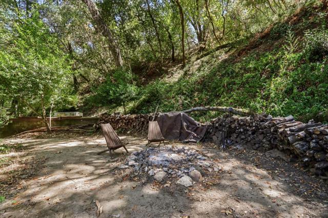 6600 Redwood Retreat Road, Gilroy CA: https://media.crmls.org/mediaz/7b2711b0-b6cc-4305-b980-1e2b43e2a06a.jpg