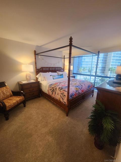 1730 Avenida Del Mundo, Coronado CA: https://media.crmls.org/mediaz/7b271cc2-2b39-4bb4-ae6f-857b9a97807a.jpg