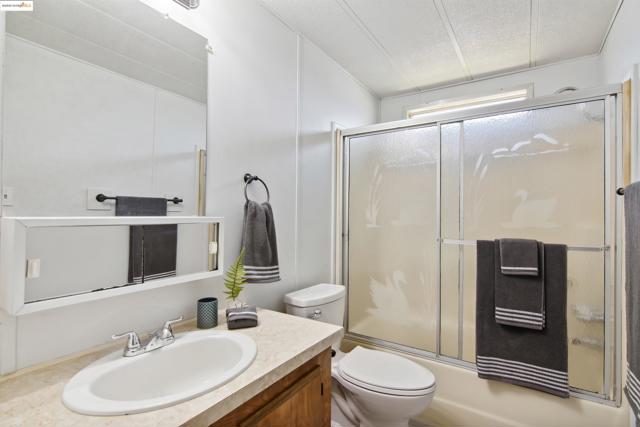 301 Alcott Ct, Bethel Island CA: https://media.crmls.org/mediaz/7b274129-4543-4fc9-82ca-dd34c0e4aff2.jpg
