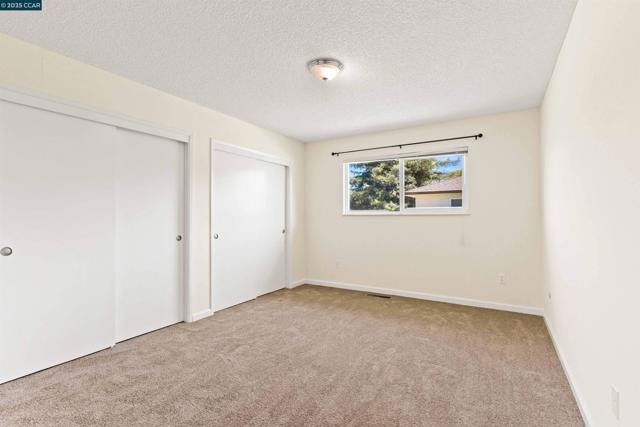 4045 Hoen Ave, Santa Rosa CA: https://media.crmls.org/mediaz/7b2761c7-fa63-49f5-b30e-1d4072d6457d.jpg