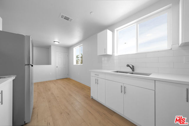 236 W 84th Place, Los Angeles CA: https://media.crmls.org/mediaz/7b27d039-3163-4136-9fb4-cb2c19d1bf7b.jpg