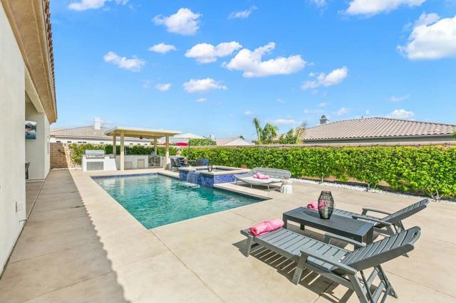 44830 Via Mirabel, La Quinta CA: https://media.crmls.org/mediaz/7b2813ca-1fb2-4150-a270-a9ec2dab1dcb.jpg