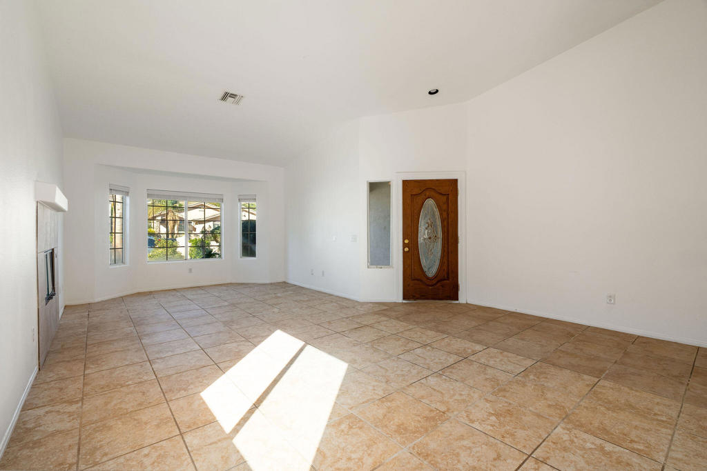 MLS #219137407DA image #4