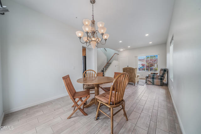 Detail Gallery Image 9 of 26 For 10598 Sunflower St, Ventura,  CA 93004 - 4 Beds | 2/1 Baths