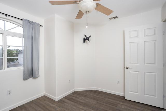 Detail Gallery Image 19 of 32 For 8772 Glen Vista Way, Santee,  CA 92071 - 4 Beds | 2/1 Baths