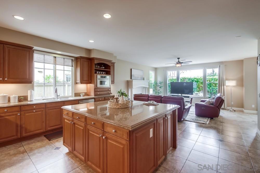 MLS #250025773SD img 13