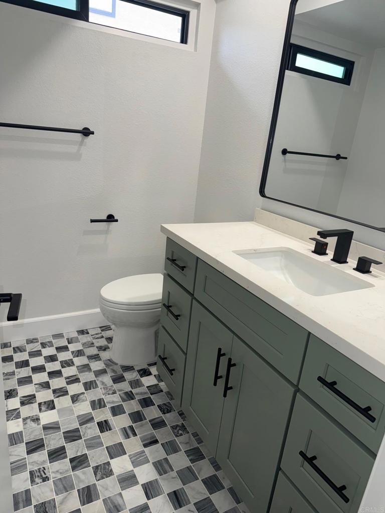 https://media.crmls.org/mediaz/7b293bca-171b-4615-a446-37ac9c161119.jpg?preset=X-Large
