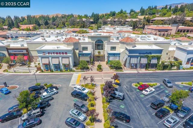 6026 Condor St, Danville CA: https://media.crmls.org/mediaz/7b296461-5e8c-44a5-8965-4e57219154ca.jpg