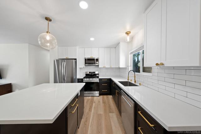12244 Lakeshore Drive, Lakeside CA: https://media.crmls.org/mediaz/7b2a0c8c-74cc-4c28-bee5-57953338e9b4.jpg