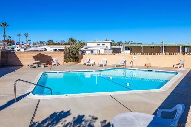 120 Sherri Ln, Oceanside CA: https://media.crmls.org/mediaz/7b2ad6dd-d3bf-49ba-b25a-34bed3f6511c.jpg