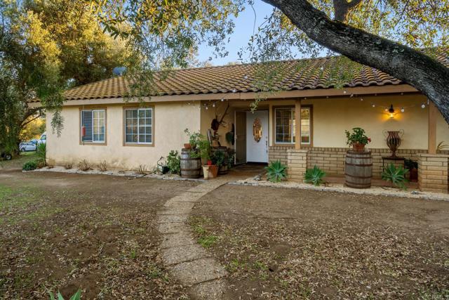 Detail Gallery Image 5 of 38 For 19161 Paradise Mountain Rd, Valley Center,  CA 92082 - 3 Beds | 2 Baths