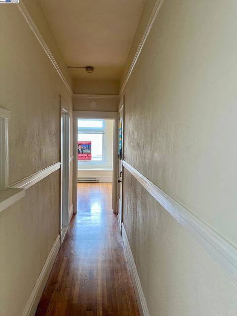 459 11Th Ave, San Francisco CA: https://media.crmls.org/mediaz/7b2b9de4-b2d1-4798-92ab-8dbcd6c97c08.jpg