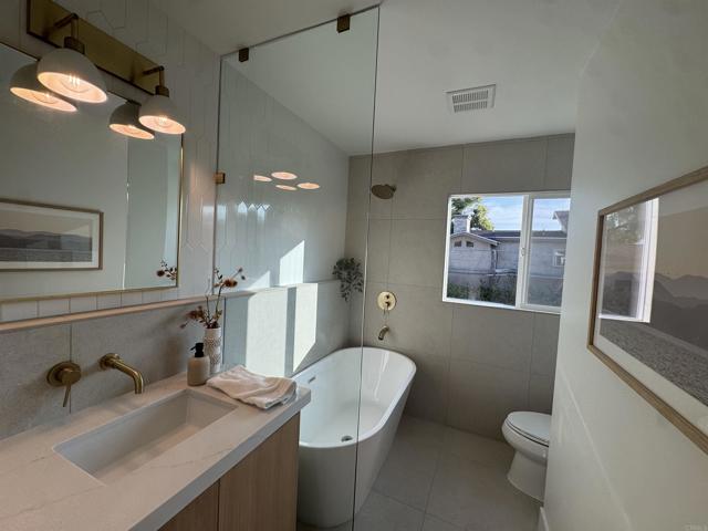 Detail Gallery Image 9 of 14 For 4088 Nabal Dr, La Mesa,  CA 91941 - 4 Beds | 3 Baths