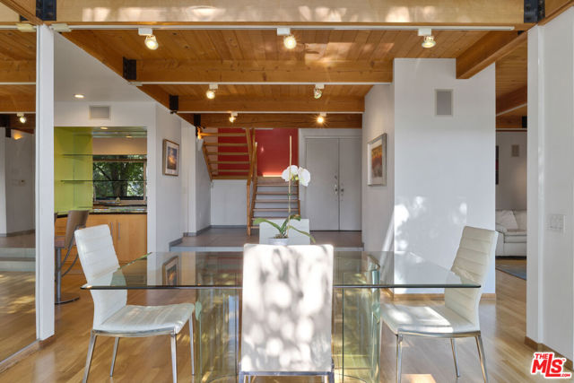 2753 Nichols Canyon Road, Los Angeles CA: https://media.crmls.org/mediaz/7b2c64e3-9dbb-420e-9db0-ce150e898d55.jpg